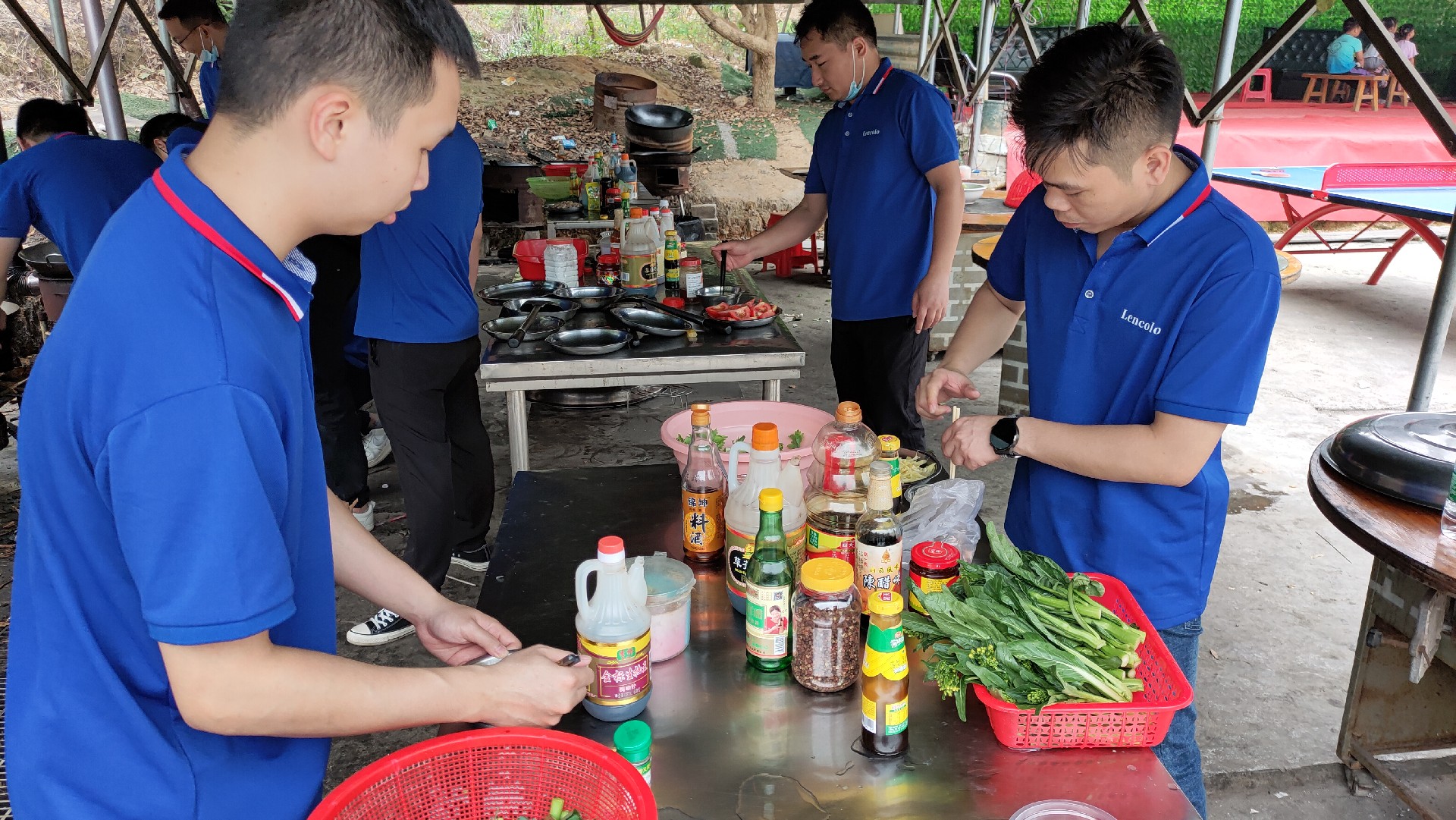 松湖騎行，穿樹飛花；農(nóng)家休閑，擁抱自然